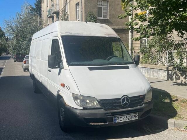 Білий Мерседес Sprinter, об'ємом двигуна 2.1 л та пробігом 301 тис. км за 5200 $, фото 1 на Automoto.ua
