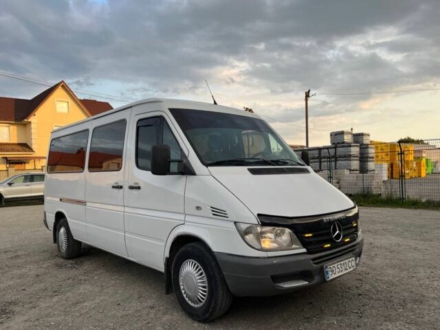 Белый Мерседес Sprinter, объемом двигателя 2.1 л и пробегом 555 тыс. км за 7500 $, фото 1 на Automoto.ua