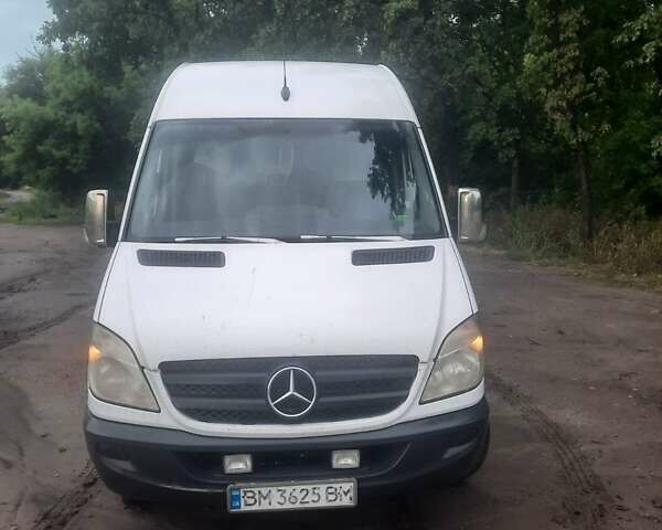 Белый Мерседес Sprinter, объемом двигателя 2.15 л и пробегом 500 тыс. км за 9500 $, фото 1 на Automoto.ua