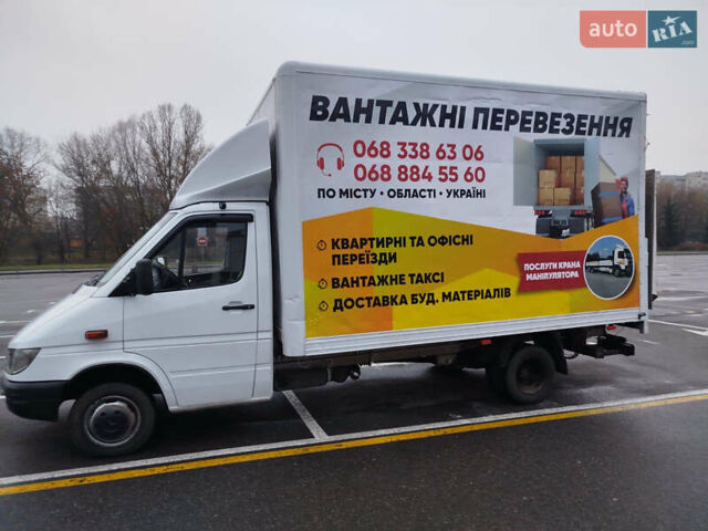 Белый Мерседес Sprinter, объемом двигателя 2.1 л и пробегом 586 тыс. км за 11000 $, фото 1 на Automoto.ua