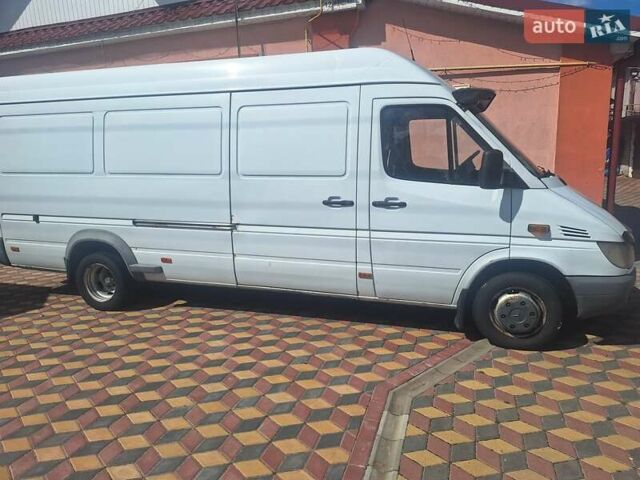 Белый Мерседес Sprinter, объемом двигателя 2.15 л и пробегом 600 тыс. км за 10500 $, фото 1 на Automoto.ua
