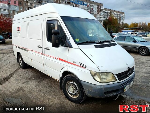 Білий Мерседес Sprinter, об'ємом двигуна 2.1 л та пробігом 280 тис. км за 7000 $, фото 1 на Automoto.ua
