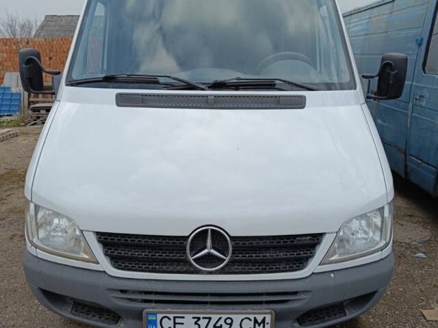 Белый Мерседес Sprinter, объемом двигателя 0 л и пробегом 500 тыс. км за 11000 $, фото 1 на Automoto.ua