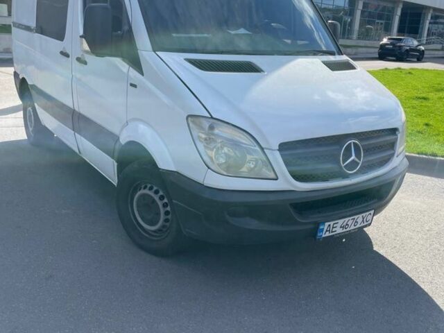 Белый Мерседес Sprinter, объемом двигателя 2.1 л и пробегом 608 тыс. км за 9200 $, фото 1 на Automoto.ua