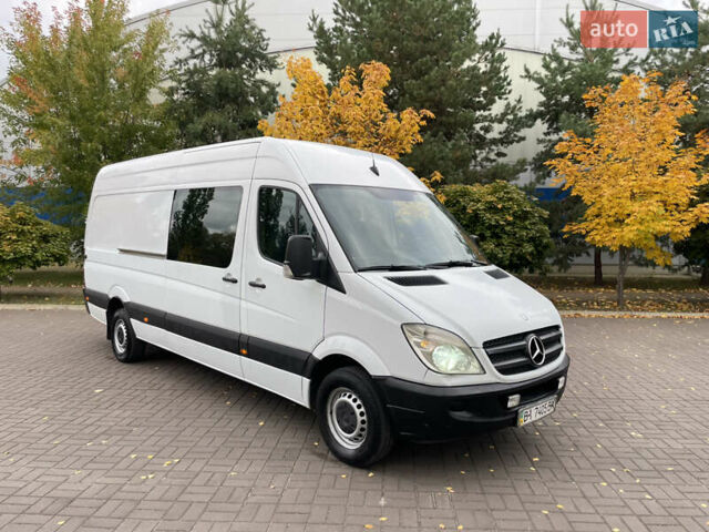 Белый Мерседес Sprinter, объемом двигателя 2.2 л и пробегом 350 тыс. км за 10999 $, фото 1 на Automoto.ua