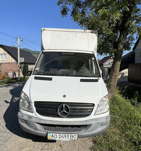 Белый Мерседес Sprinter, объемом двигателя 2.15 л и пробегом 264 тыс. км за 15500 $, фото 1 на Automoto.ua