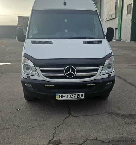 Белый Мерседес Sprinter, объемом двигателя 2.2 л и пробегом 434 тыс. км за 12500 $, фото 1 на Automoto.ua