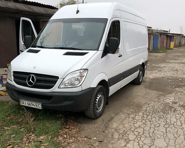 Белый Мерседес Sprinter, объемом двигателя 0 л и пробегом 210 тыс. км за 11100 $, фото 1 на Automoto.ua