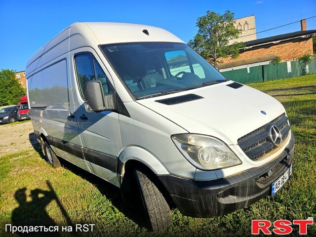 Белый Мерседес Sprinter, объемом двигателя 2.1 л и пробегом 358 тыс. км за 9500 $, фото 1 на Automoto.ua