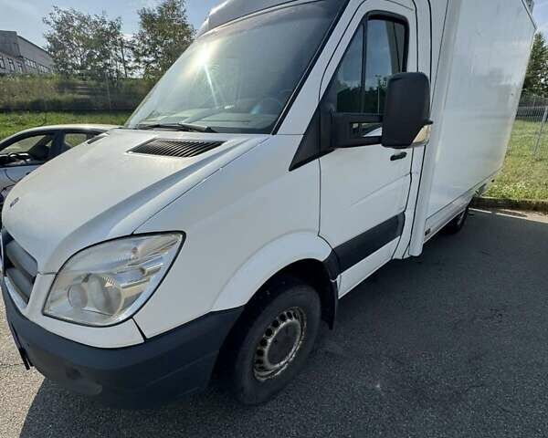 Білий Мерседес Sprinter, об'ємом двигуна 2.2 л та пробігом 490 тис. км за 9500 $, фото 1 на Automoto.ua