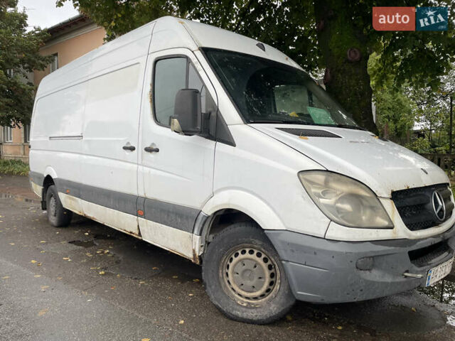 Білий Мерседес Sprinter, об'ємом двигуна 2.87 л та пробігом 444 тис. км за 7500 $, фото 1 на Automoto.ua