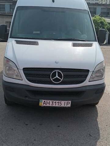 Белый Мерседес Sprinter, объемом двигателя 2.15 л и пробегом 475 тыс. км за 10500 $, фото 1 на Automoto.ua