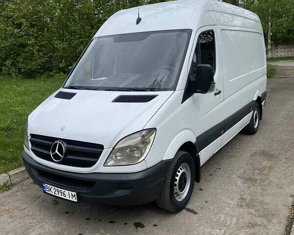 Білий Мерседес Sprinter, об'ємом двигуна 2.15 л та пробігом 456 тис. км за 10900 $, фото 1 на Automoto.ua