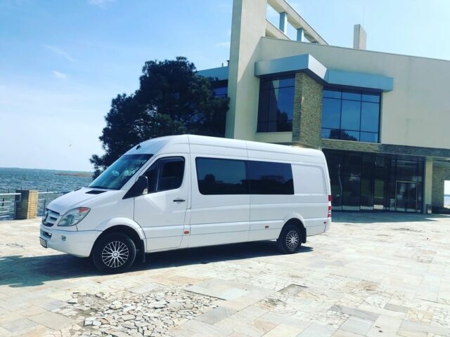 Белый Мерседес Sprinter, объемом двигателя 3 л и пробегом 640 тыс. км за 17500 $, фото 1 на Automoto.ua