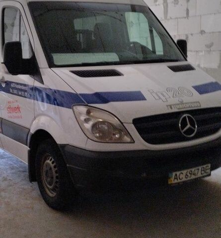 Білий Мерседес Sprinter, об'ємом двигуна 2.1 л та пробігом 234 тис. км за 14000 $, фото 1 на Automoto.ua
