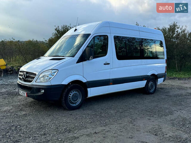 Белый Мерседес Sprinter, объемом двигателя 0 л и пробегом 390 тыс. км за 16700 $, фото 1 на Automoto.ua