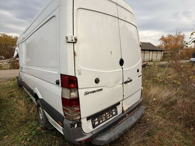 Белый Мерседес Sprinter, объемом двигателя 0 л и пробегом 3 тыс. км за 3900 $, фото 1 на Automoto.ua