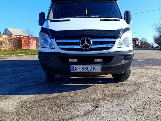 Белый Мерседес Sprinter, объемом двигателя 2.7 л и пробегом 515 тыс. км за 20000 $, фото 1 на Automoto.ua