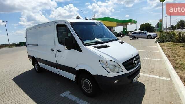 Белый Мерседес Sprinter, объемом двигателя 2.14 л и пробегом 342 тыс. км за 8999 $, фото 1 на Automoto.ua