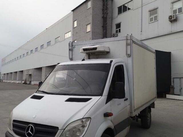 Белый Мерседес Sprinter, объемом двигателя 2.1 л и пробегом 530 тыс. км за 9999 $, фото 1 на Automoto.ua