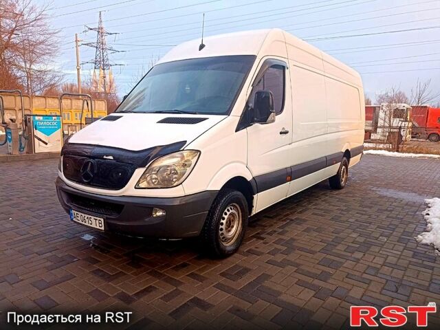 Білий Мерседес Sprinter, об'ємом двигуна 2.1 л та пробігом 370 тис. км за 15000 $, фото 1 на Automoto.ua