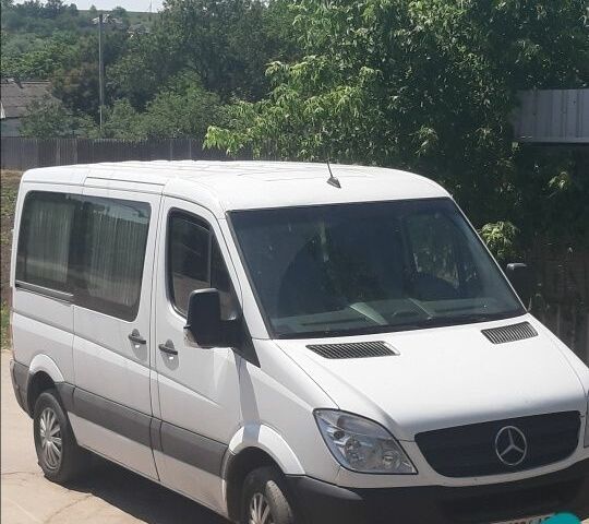 Белый Мерседес Sprinter, объемом двигателя 0 л и пробегом 450 тыс. км за 13500 $, фото 1 на Automoto.ua
