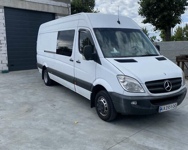 Мерседес Sprinter 2011 в Киеве на Automoto.ua Белый Мерседес Sprinter, объемом двигателя 2.99 л и пробегом 500 тыс. км за 20000 $, фото 1 на Automoto.ua