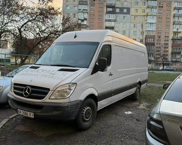 Білий Мерседес Sprinter, об'ємом двигуна 2.1 л та пробігом 385 тис. км за 13000 $, фото 1 на Automoto.ua