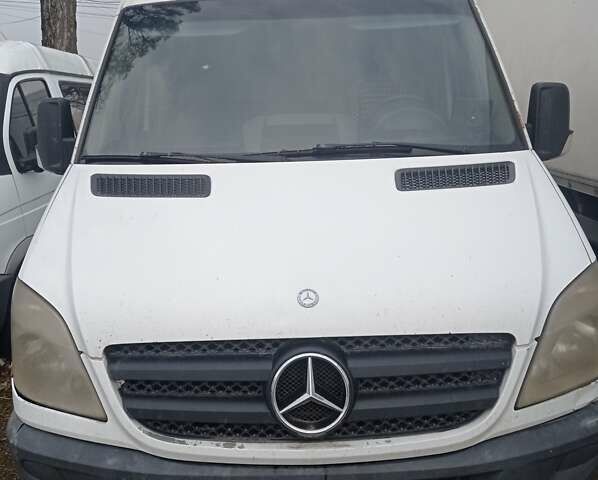 Белый Мерседес Sprinter, объемом двигателя 2.1 л и пробегом 770 тыс. км за 6799 $, фото 1 на Automoto.ua