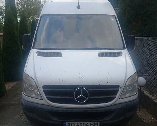 Белый Мерседес Sprinter, объемом двигателя 2.1 л и пробегом 390 тыс. км за 11600 $, фото 1 на Automoto.ua
