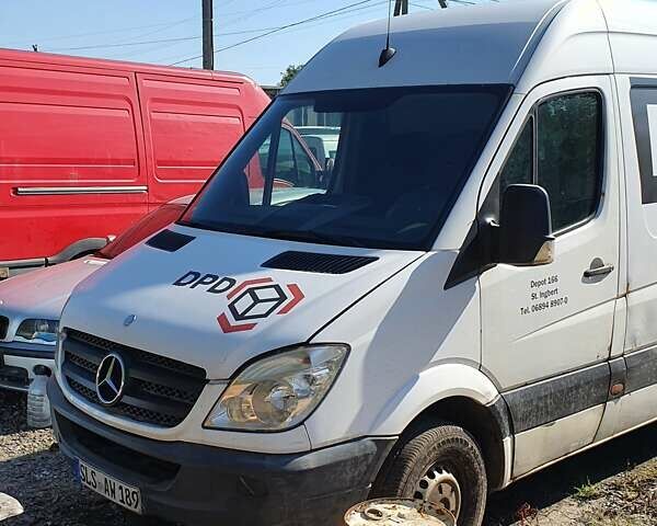 Белый Мерседес Sprinter, объемом двигателя 0 л и пробегом 262 тыс. км за 11900 $, фото 1 на Automoto.ua