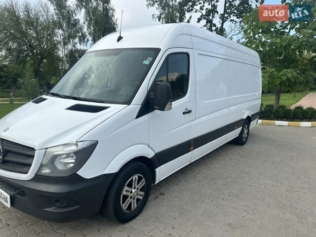 Белый Мерседес Sprinter, объемом двигателя 2.2 л и пробегом 352 тыс. км за 15500 $, фото 1 на Automoto.ua