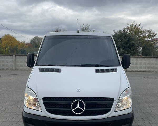 Мерседес Sprinter 2013 у Ужгороді на Automoto.ua Білий Мерседес Sprinter, об'ємом двигуна 2.14 л та пробігом 390 тис. км за 11000 $, фото 1 на Automoto.ua