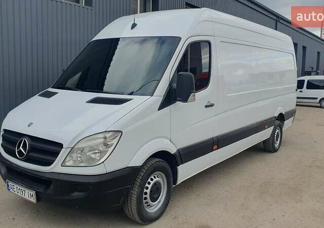 Білий Мерседес Sprinter, об'ємом двигуна 2.1 л та пробігом 340 тис. км за 13000 $, фото 1 на Automoto.ua
