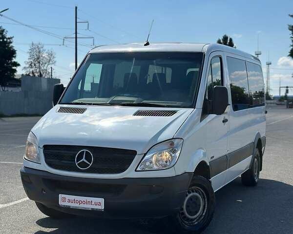 Белый Мерседес Sprinter, объемом двигателя 2.99 л и пробегом 489 тыс. км за 14000 $, фото 1 на Automoto.ua