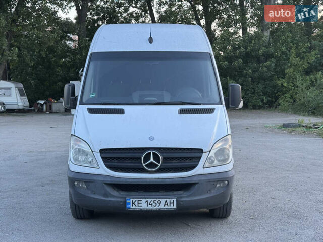 Белый Мерседес Sprinter, объемом двигателя 2.14 л и пробегом 550 тыс. км за 13700 $, фото 1 на Automoto.ua
