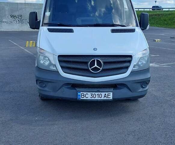 Белый Мерседес Sprinter, объемом двигателя 2.2 л и пробегом 457 тыс. км за 15500 $, фото 1 на Automoto.ua