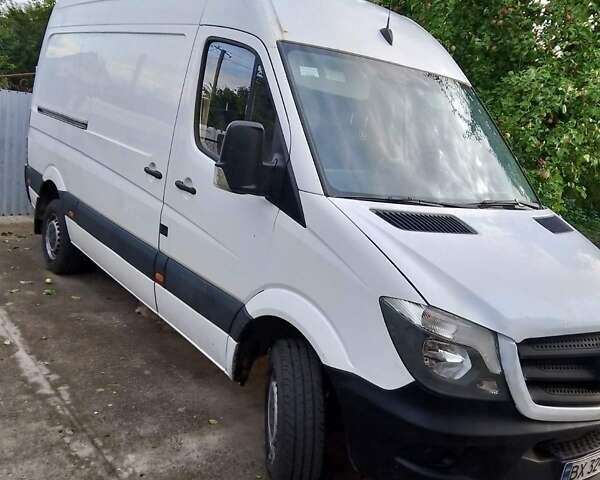 Белый Мерседес Sprinter, объемом двигателя 2.1 л и пробегом 198 тыс. км за 13500 $, фото 1 на Automoto.ua