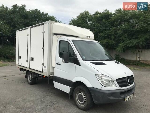 Белый Мерседес Sprinter, объемом двигателя 2.14 л и пробегом 402 тыс. км за 13000 $, фото 1 на Automoto.ua