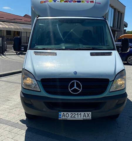 Белый Мерседес Sprinter, объемом двигателя 2.14 л и пробегом 317 тыс. км за 18500 $, фото 1 на Automoto.ua