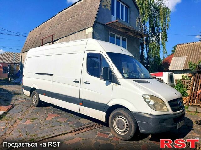 Білий Мерседес Sprinter, об'ємом двигуна 2.1 л та пробігом 440 тис. км за 13500 $, фото 1 на Automoto.ua