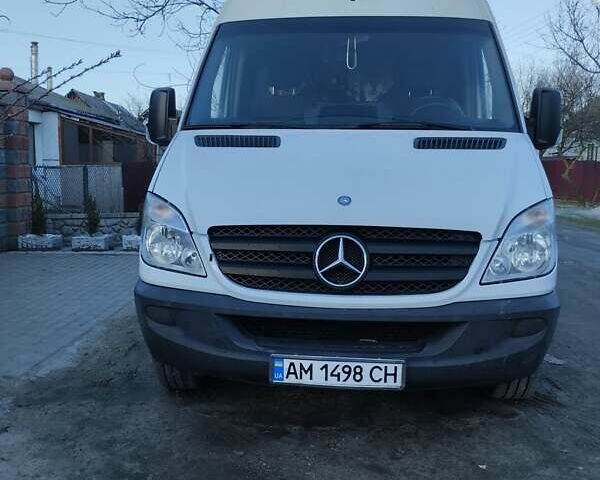 Белый Мерседес Sprinter, объемом двигателя 2.2 л и пробегом 259 тыс. км за 16000 $, фото 1 на Automoto.ua