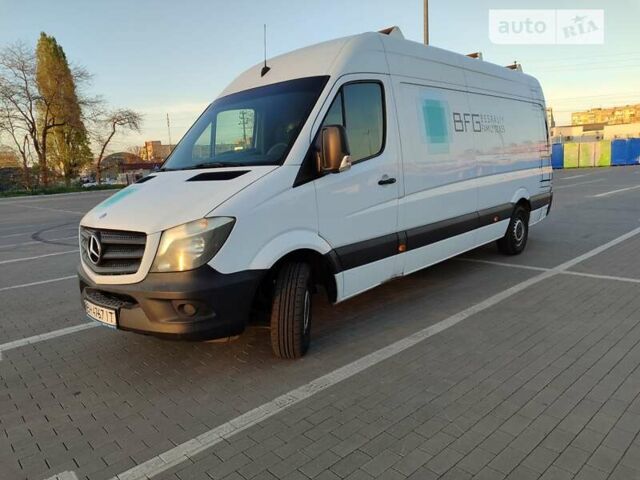 Белый Мерседес Sprinter, объемом двигателя 2.15 л и пробегом 270 тыс. км за 13000 $, фото 1 на Automoto.ua