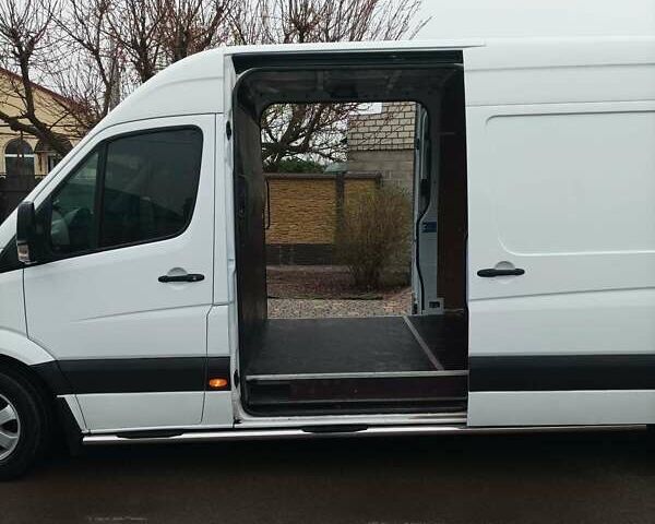 Белый Мерседес Sprinter, объемом двигателя 2.14 л и пробегом 480 тыс. км за 18600 $, фото 1 на Automoto.ua