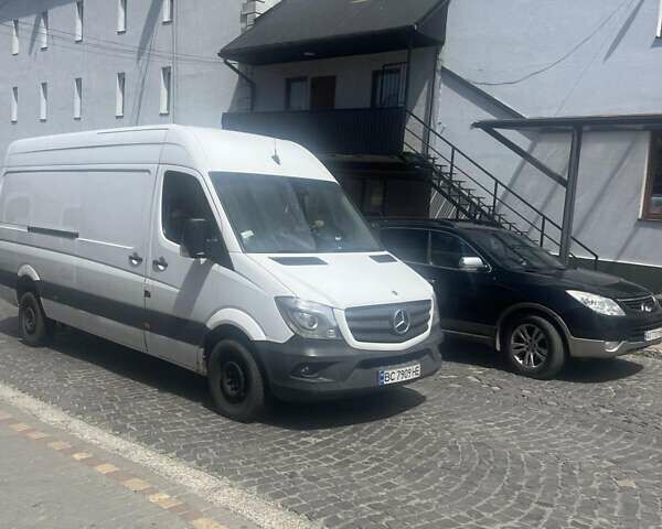 Белый Мерседес Sprinter, объемом двигателя 3 л и пробегом 474 тыс. км за 18000 $, фото 1 на Automoto.ua