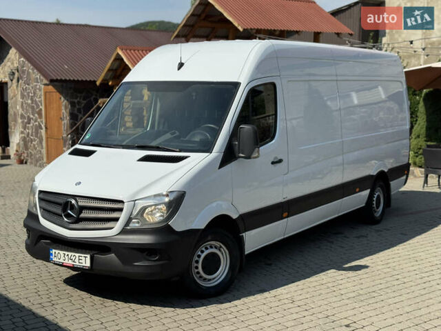 Белый Мерседес Sprinter, объемом двигателя 2.14 л и пробегом 429 тыс. км за 14999 $, фото 1 на Automoto.ua