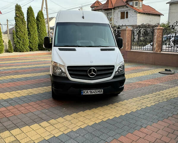 Білий Мерседес Sprinter, об'ємом двигуна 2.2 л та пробігом 290 тис. км за 15600 $, фото 1 на Automoto.ua