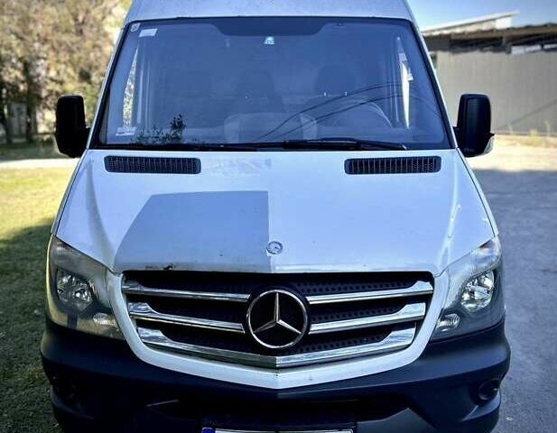 Белый Мерседес Sprinter, объемом двигателя 2.14 л и пробегом 480 тыс. км за 12600 $, фото 1 на Automoto.ua