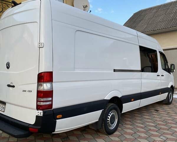 Белый Мерседес Sprinter, объемом двигателя 2.2 л и пробегом 370 тыс. км за 19350 $, фото 1 на Automoto.ua