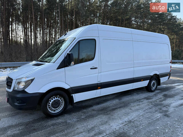 Белый Мерседес Sprinter, объемом двигателя 0 л и пробегом 345 тыс. км за 15300 $, фото 1 на Automoto.ua
